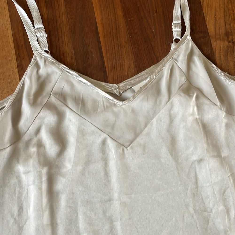 Pretty Tank Top - Picture 2 of 3